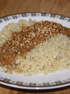 Una foto de Quinoa con vinagreta asiática (Vegano)