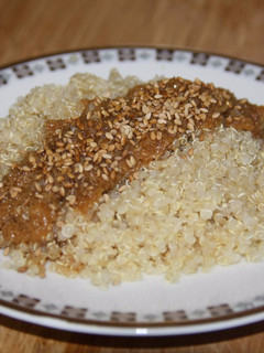 Una foto de Quinoa con vinagreta asiática (Vegano)