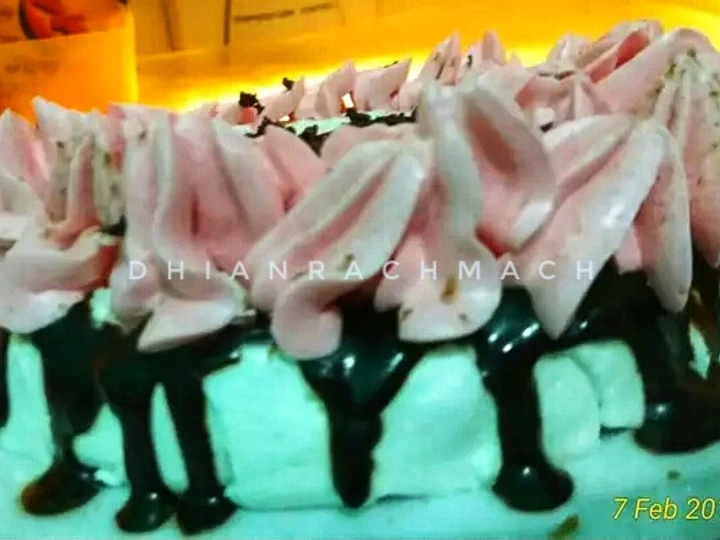 Langkah Gampang Menyiapkan Resep  Cake ultah mini rasa coklat vanila (Cepat No Bake) yang Sempurna, Bisa Manjain Lidah