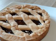 Una foto de tarta pastafrola