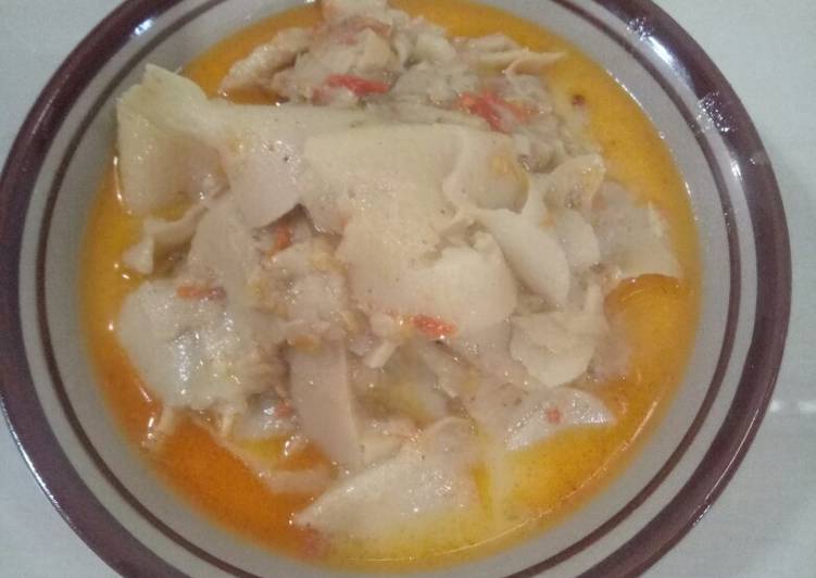 Sayur lodeh rebung (bambu Muda)