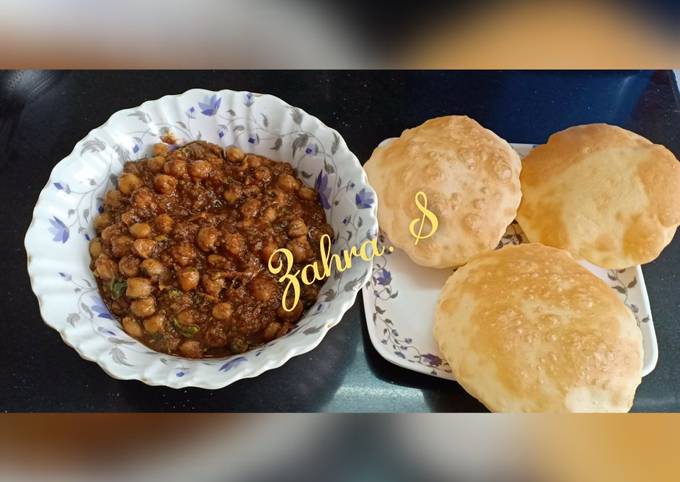 Pindi Chole and Poori