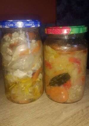 Una foto de Escabeche de pollo ó berenjena
