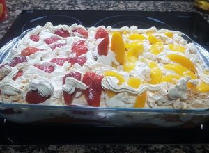 Foto principal de Chajá con fresas y melocotón