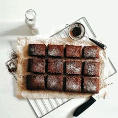A picture of Walnut Brownie.