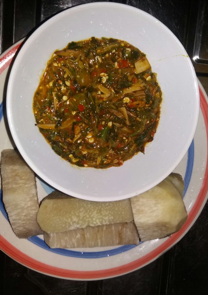A picture of White yam with local sauce.