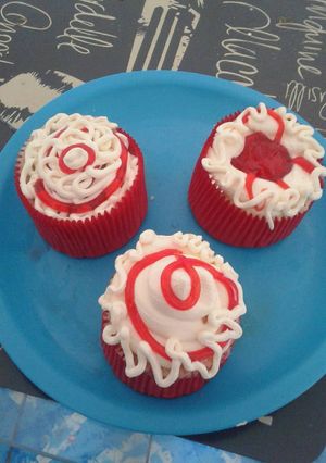 Una foto de CupCake relleno de leche condensada en MICROONDAS
