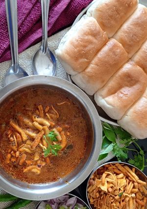A picture of Misal.