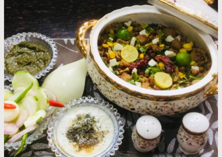 Recipe of Quick Soya Chunks Paneer Biryani
