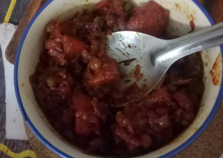 Everyday of Aloo Matar in Beet curry