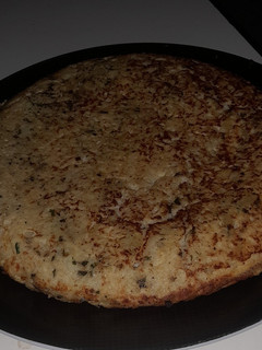 Una foto de Tortilla de coliflor con patatas