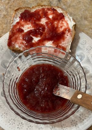 Una foto de Mermelada de frutillas casera, bajo contenido de azúcares