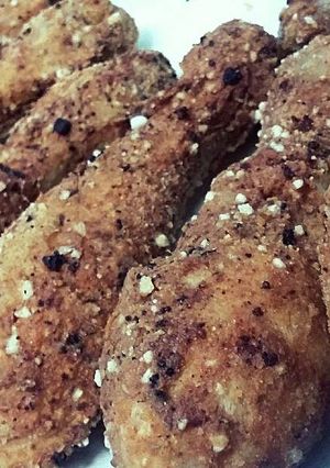 صورة لوصفة دجاج ببهارات الكريسبي 😍 وبطاطا ودجز مقرمشة ❤❤