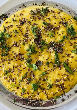 A picture of Nylon khaman.