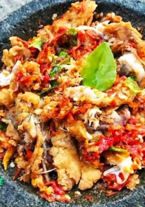 Foto resep Sambal terasi ayam geprek