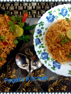 ટોમેટો રાઈસ (Tomato Rice Recipe In Gujarati) રેસીપી મુખ્ય ફોટો