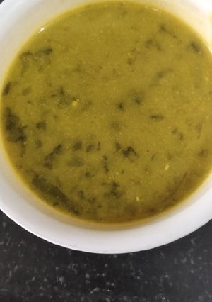 A picture of Palak kadhi.