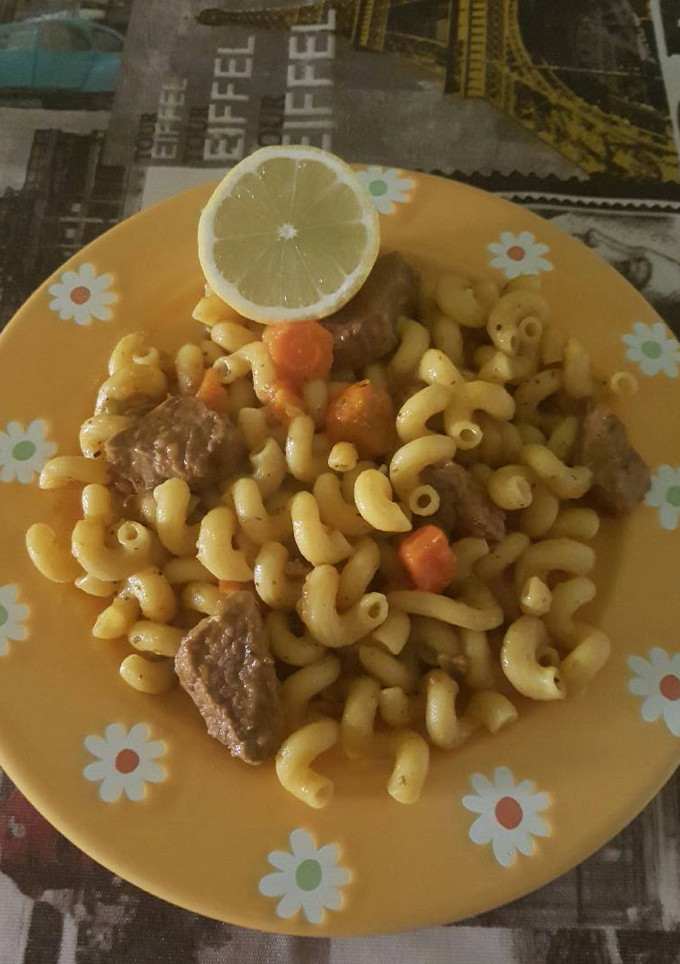 Una foto de Ragú con pasta Imperio