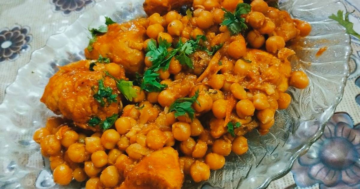 Chicken Chana Masala Recipe By Zumar Umer Cookpad