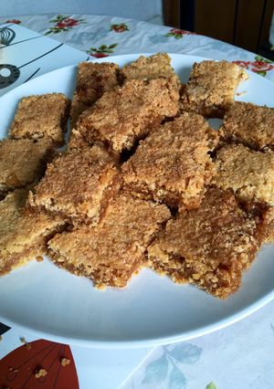 Una foto de Cuadrados de dulce de leche y coco!!! 🥥