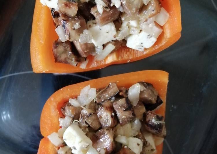 Poivrons farcis, aubergine, feta