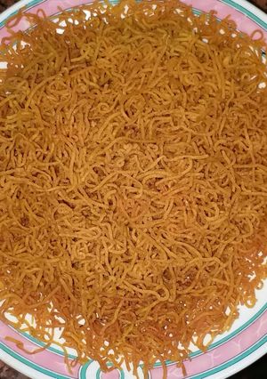 A picture of Aloo bhujia.