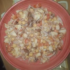 A picture of Sweet and sour chana chat.