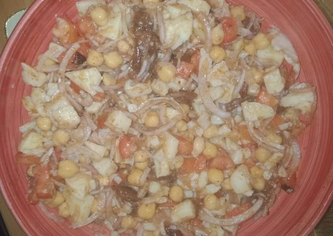 Sweet and sour chnna chat