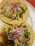 Tacos de carne con jugo