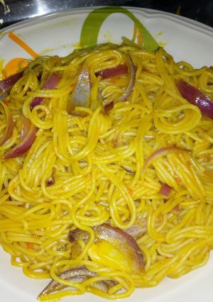 A picture of Jallof Spaghetti.