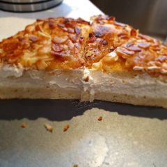 A picture of Bienenschtich (no yeast) "Bee Sting Cake".