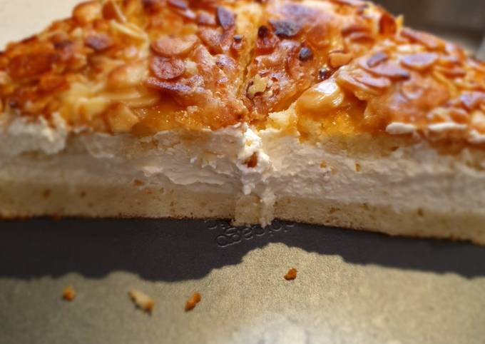 Recipe of Perfect Bienenstich (no yeast) "Bee Sting Cake"