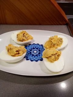 Una foto de Huevos rellenos