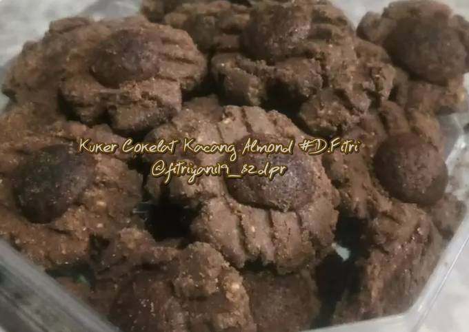 Kuker Cokelat Kacang Almond ala Dapur Fitri