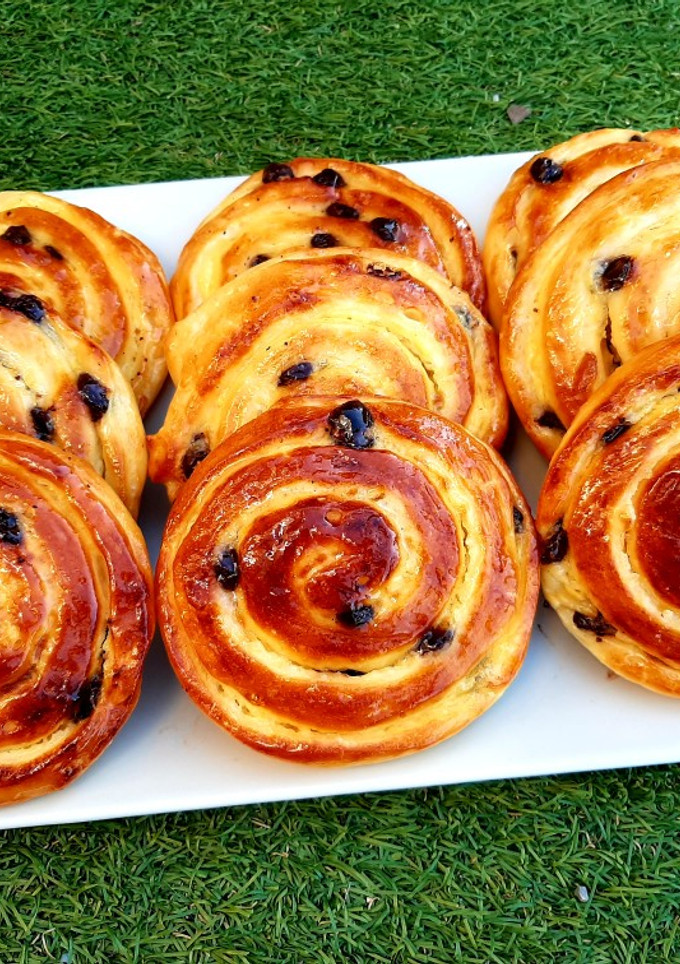 Una foto de Caracolas de crema y pepitas de chocolate