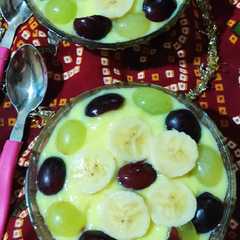 A picture of फ्रूट कस्टर्ड (Fruit custard cream recipe in Hindi).