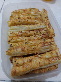 Foto resep Garlic Cheese Stick Puff Pastry