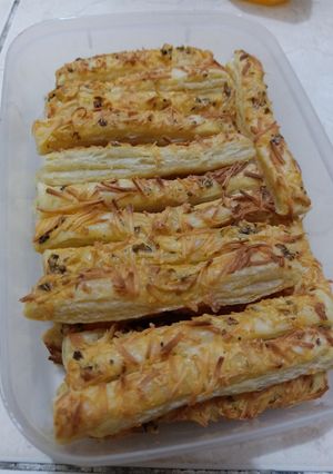 Foto resep Garlic Cheese Stick Puff Pastry