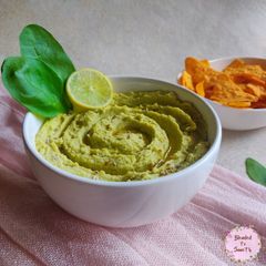 A picture of Green Hummus.