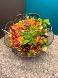 Autumn salad (σαλάτα με σύκα, λάχανα, καρότο, σταφύλι, νεκταρίνι, δυόσμο, μαρούλι, ξινόμηλο, αχλάδι)