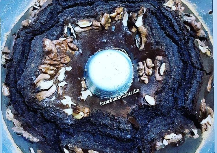 Ciambella al cacao con nutella e noci