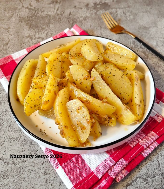 Foto resep Garlic Potatoes With Oregano