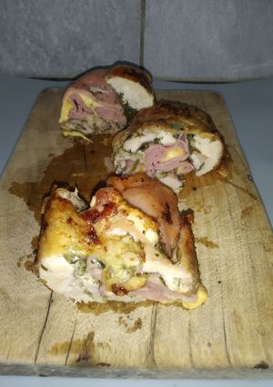 Una foto de Pollo, Pata muslo 🍗 relleno
