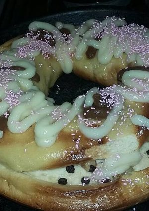 Una foto de Rosca de pascuas rellena