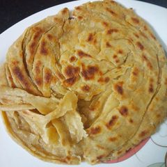 A picture of Lachha paratha.