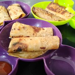 A picture of Egg roll (for kids).