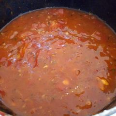 A picture of Pizzaiolla sauce.
