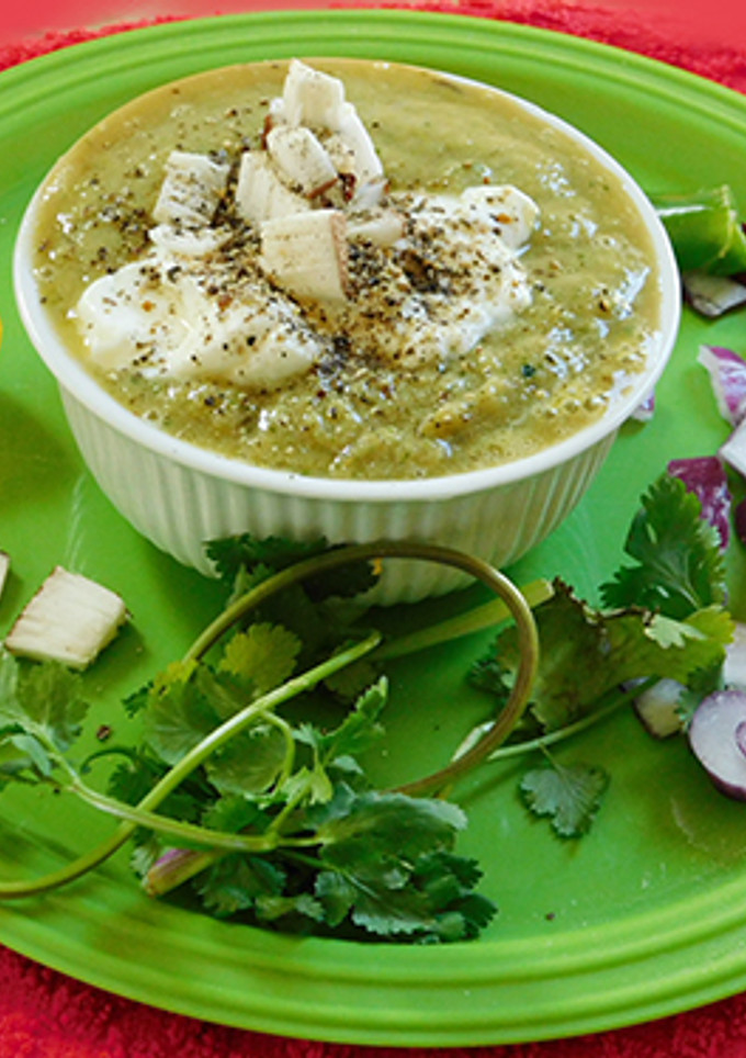 வெள்ளரிக்காய் அவகேடோ சூப் (Vellrikkai Avacodo Soup Recipe in Tamil) செய்முறை முக்கிய புகைப்படம்