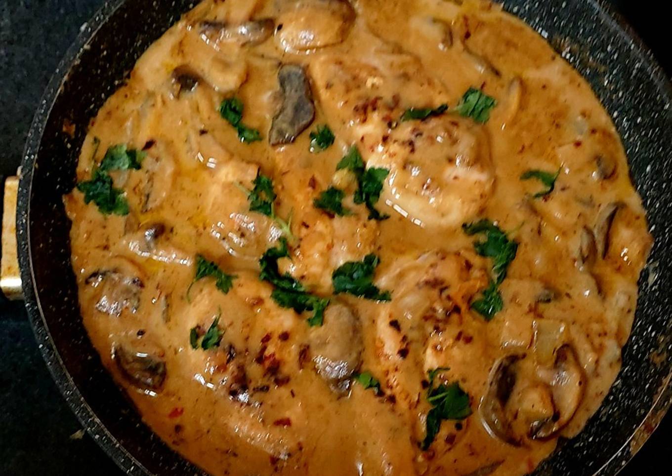 My Cayenne, Red Peppered Chicken & Mushrooms 🥰 #Mainmeal