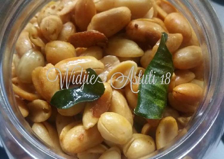 Kacang Bawang Gurih Daun Jeruk